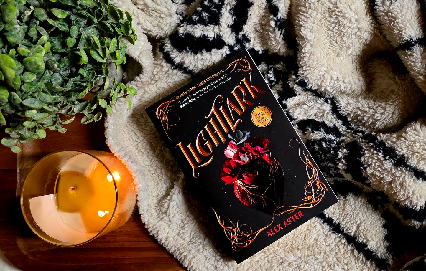 Lightlark - Alex Aster - Fiction/Fantasy