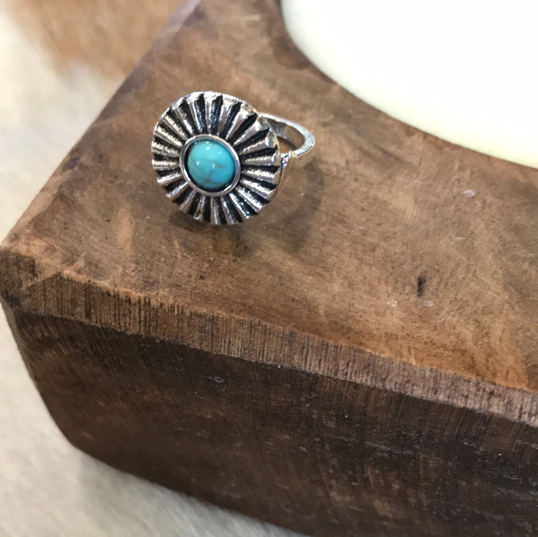 Silvertone and turquoise ring