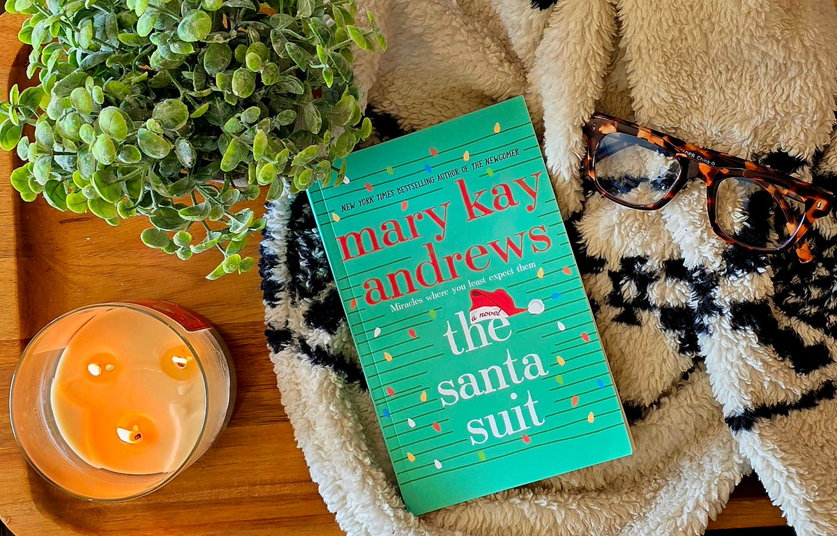 The Santa Suit - Mary Kay Andrews- Fiction/Christmas